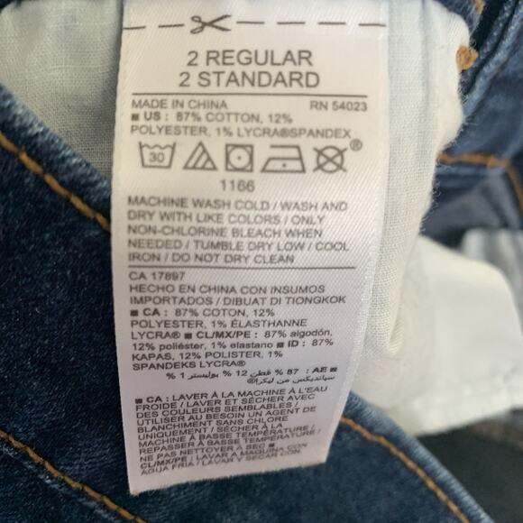 Old Navy Denim Shorts Womens 2 R Fitted Cuffed Dark Blue Stretch Mid Rise - Picture 4 of 5